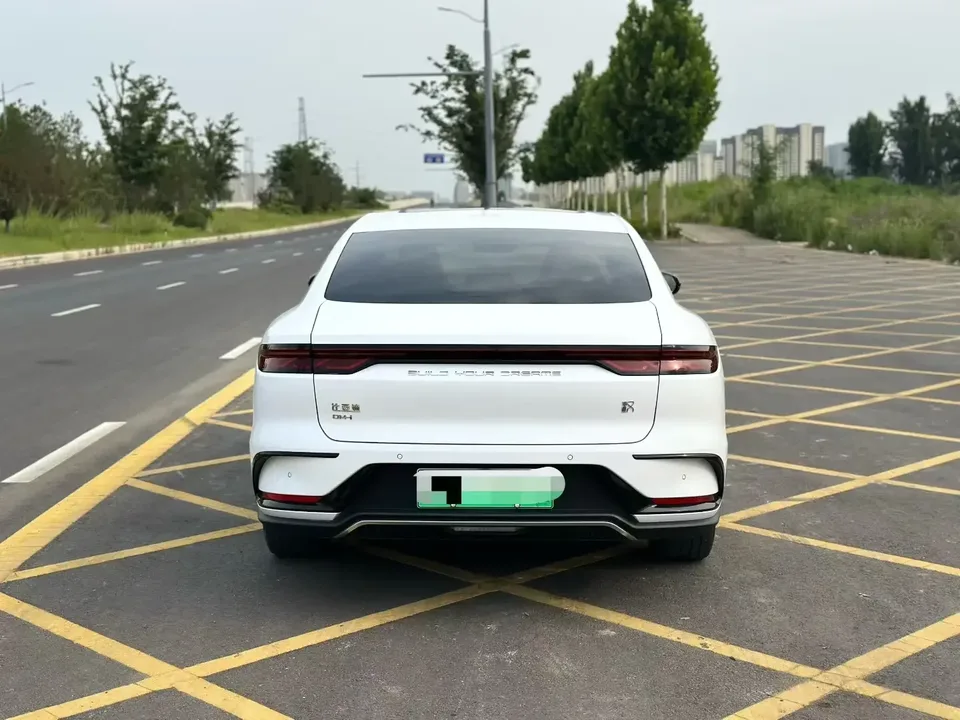 BYD Han DM Chinese DM 2022 DM-i 121KM Premium 2022 — thumbnail 2