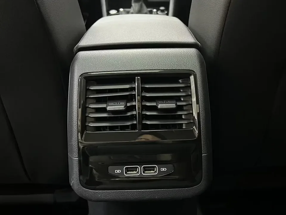 Volkswagen Sagitar Sagitar 2022 280TSI DSG Excellence Edition 2022 — thumbnail 3
