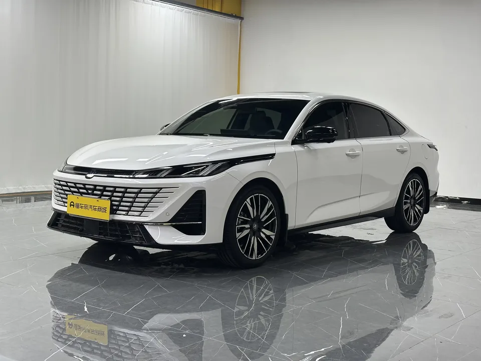 Changan Escape Escape 2026 Fourth-generation 1.5T DCT 500Bar Smart Edition 2025 — photo 1, buy with delivery to Moscow