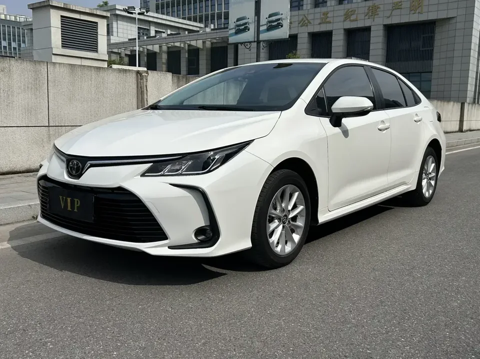 Toyota Corolla Corolla 2021 1.2T S-CVT Elite PLUS Edition 2022 — photo 1, buy with delivery to Moscow