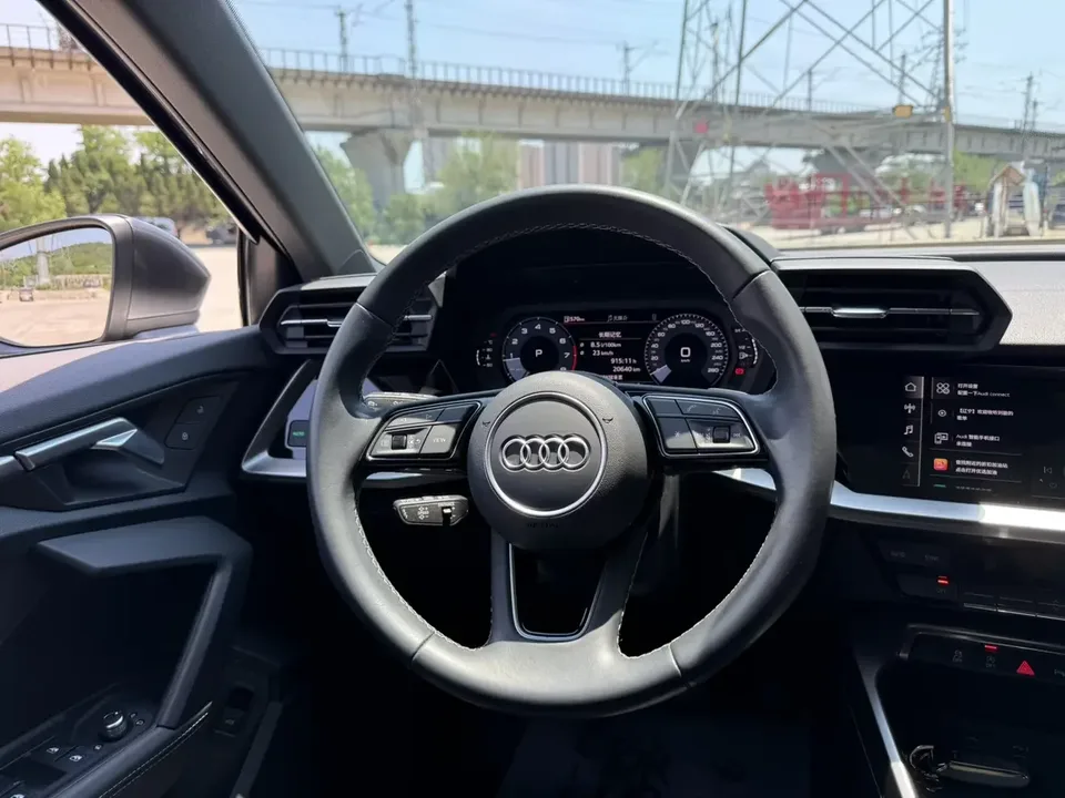 Audi A3 Audi A3 2024 Sportback 35 TFSI Stylish and sporty 2024 — thumbnail 3