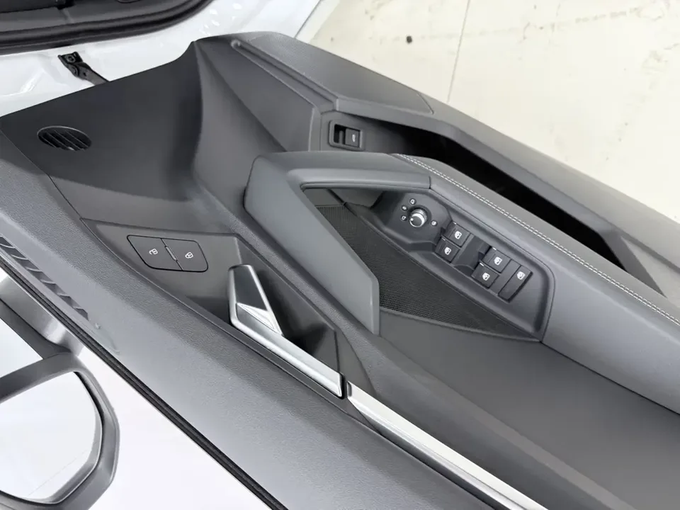 Audi A3 Audi A3 2022 A3L Limousine 35 TFSI Stylish Sports 2022 — thumbnail 4
