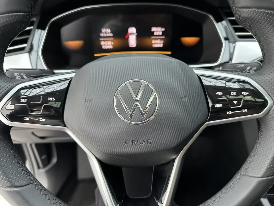 Volkswagen Magotan Magotan 2023 2 millionth anniversary edition 280TSI DSG comfort model 2024 — thumbnail 4