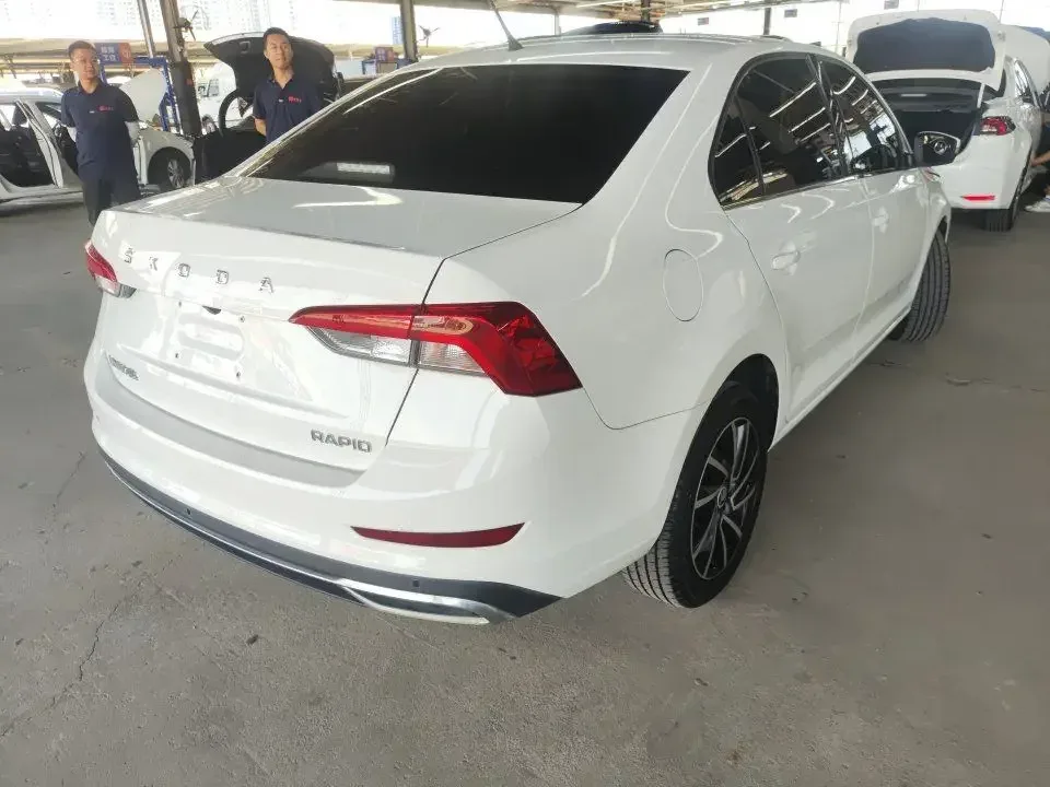 Skoda Xin Rui Xin Rui 2022 1.5L Automatic Comfort Edition 2022 — thumbnail 4