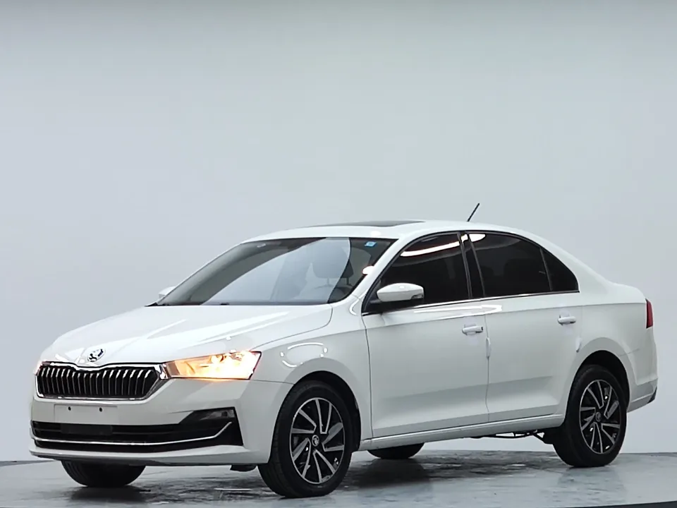 Skoda Xin Rui Xin Rui 2022 1.5L Automatic Comfort Edition 2022 — photo 1, buy with delivery to Moscow