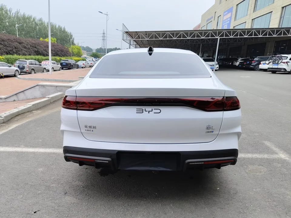 BYD Qin L DM Qin L DM 2025 Intelligent Driving Edition DM-i 80KM Leading Edition 2025 — thumbnail 2