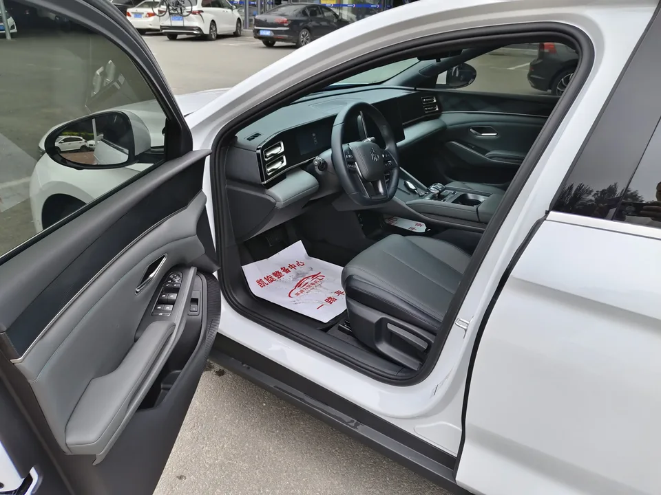 BYD Qin L DM Qin L DM 2025 Intelligent Driving Edition DM-i 80KM Leading Edition 2025 — thumbnail 5
