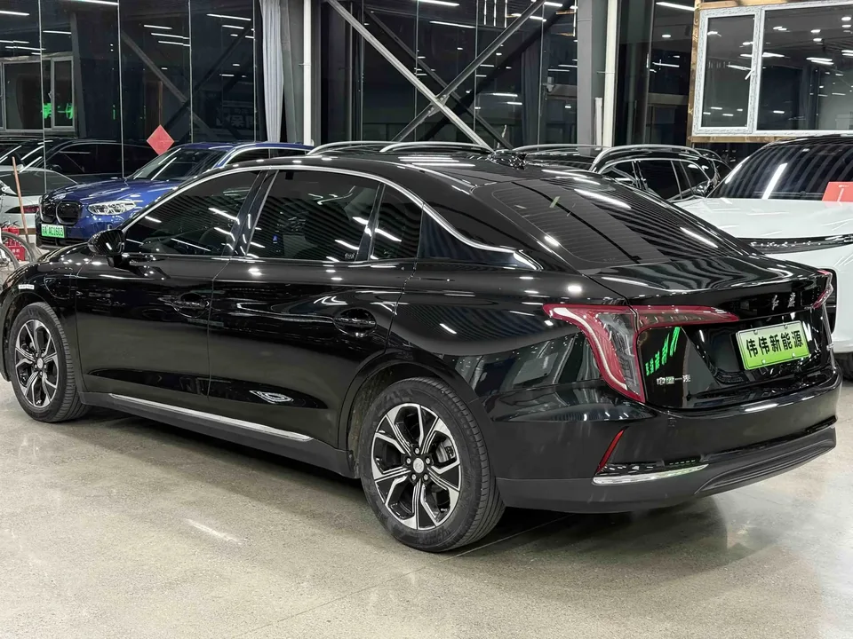 Hongqi E-QM5 Hongqi E-QM5 2023 Basic travel version 2024 — thumbnail 4
