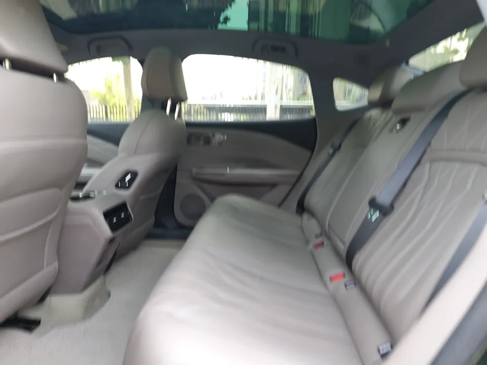 Geely Galaxy Star 8 PHEV Galaxy Star 8 PHEV 2025 130km EM-i Premium Edition 2025 — thumbnail 3