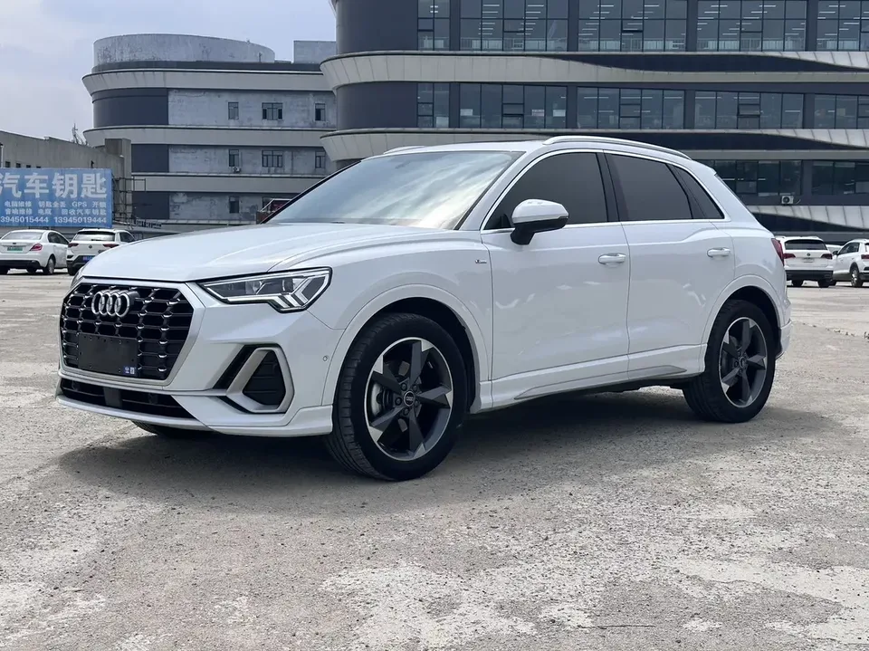 Audi Q3 Audi Q3 2023 35 TFSI Stylish Dynamic 2023 — photo 1, buy with delivery to Moscow