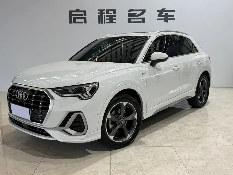 Audi Q3 Audi Q3 2023 35 TFSI Stylish Dynamic 2023 — photo 1, buy with delivery to Moscow