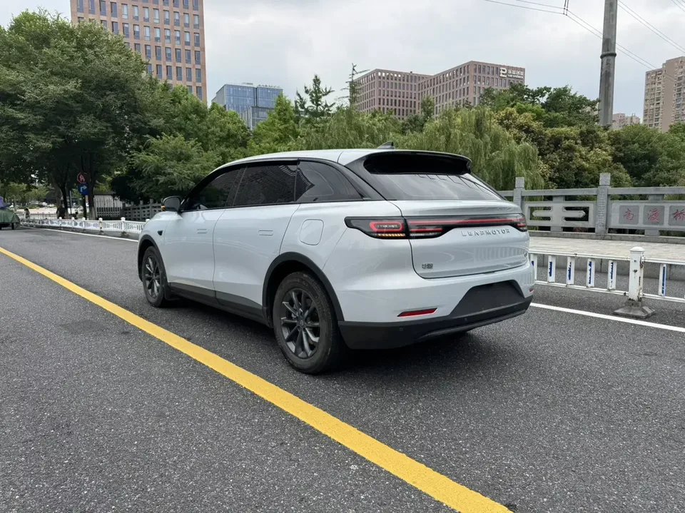 Leapmotor Zero running C11 Zero running C11 2023 Extended Range 180 Comfort Edition 2023 — thumbnail 2