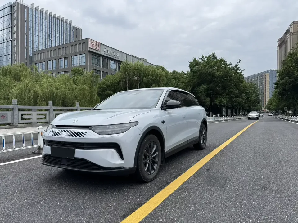 Leapmotor Zero running C11 Zero running C11 2023 Extended Range 180 Comfort Edition 2023 — photo 1, buy with delivery to Moscow