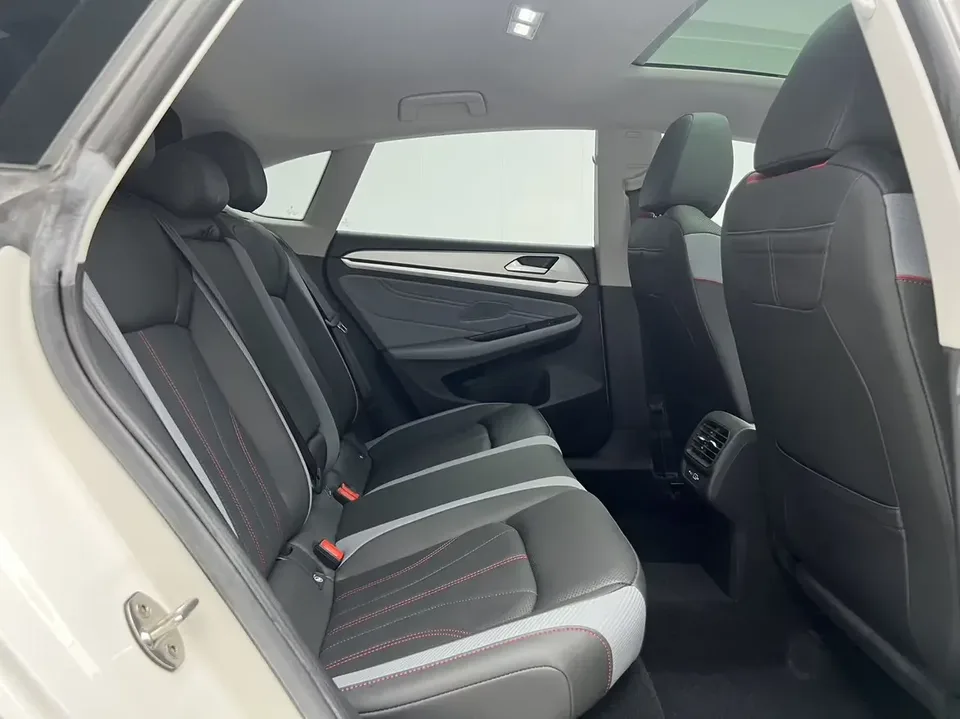 Volkswagen Lamando Lingdu 2022 Lingdu L 280TSI DSG Cool Edition 2022 — thumbnail 5