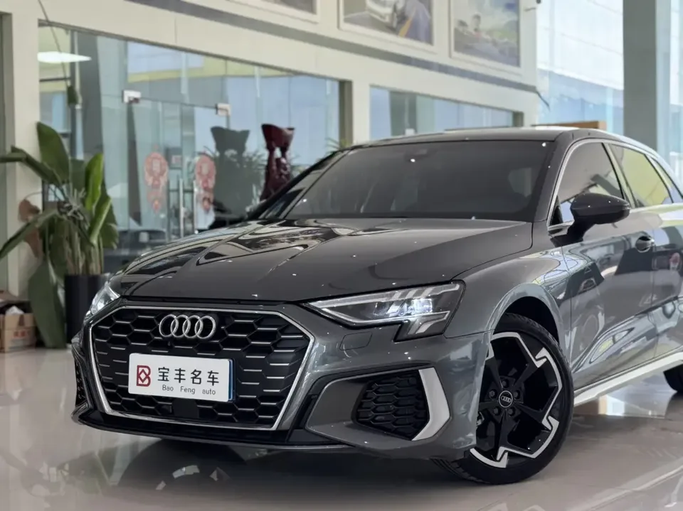 Audi A3 Audi A3 2023 Sportback 35 TFSI facelift: luxury sports model 2024 — thumbnail 3