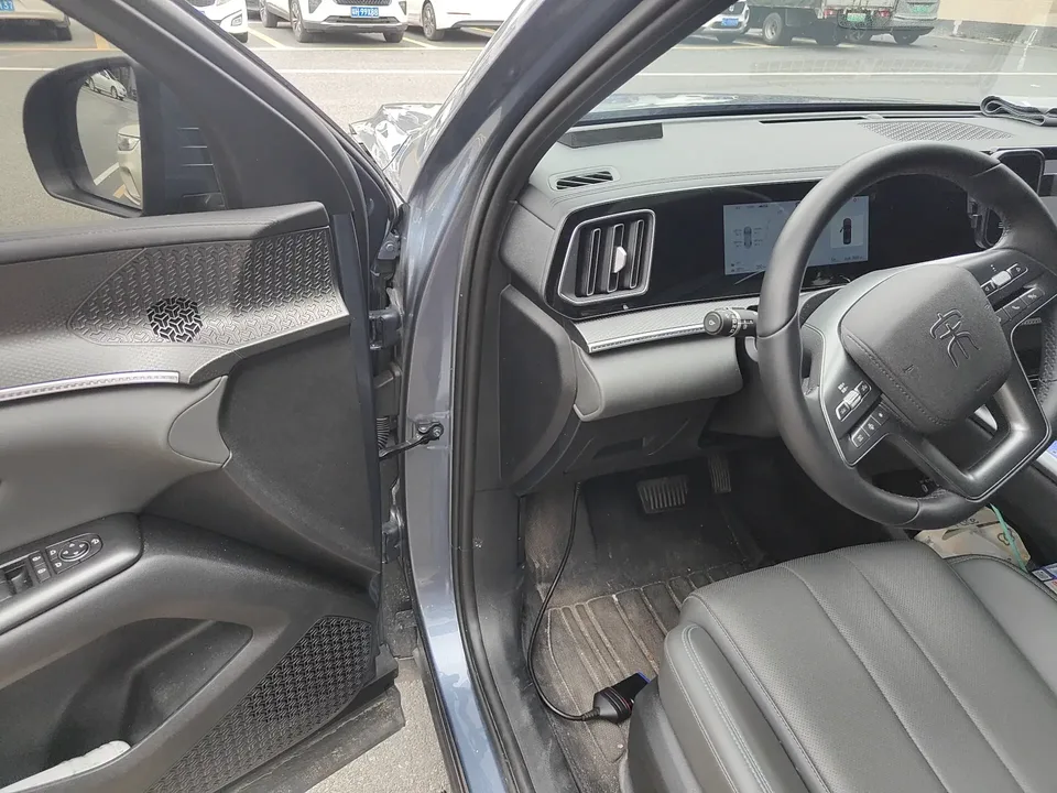 BYD Song Pro DM Song Pro DM 2025 Second generation intelligent driving version DM-i 75KM leading model 2025 — thumbnail 4