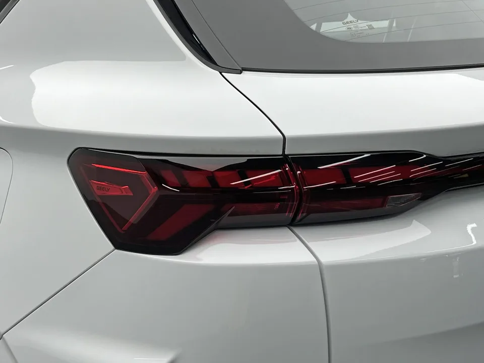 Geely Coolray SX11 Binyue 2025 Binyue L 1.5TD DCT Star Diamond Edition 2026 — thumbnail 4