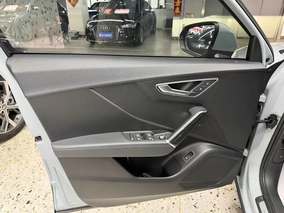 Audi Q2L Audi Q2L 2022 35 TFSI Stylish and Elegant 2022 — миниатюра 3