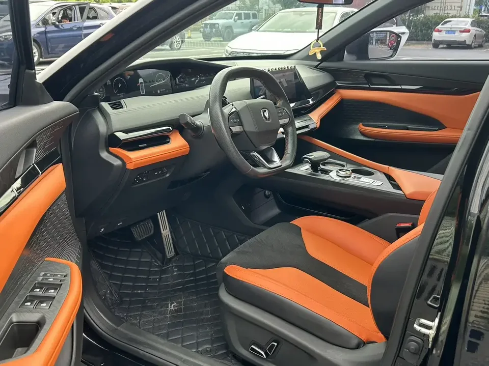 Changan UNI-V Changan UNI-V 2023 1.5T Smart Pilot 2023 — thumbnail 4