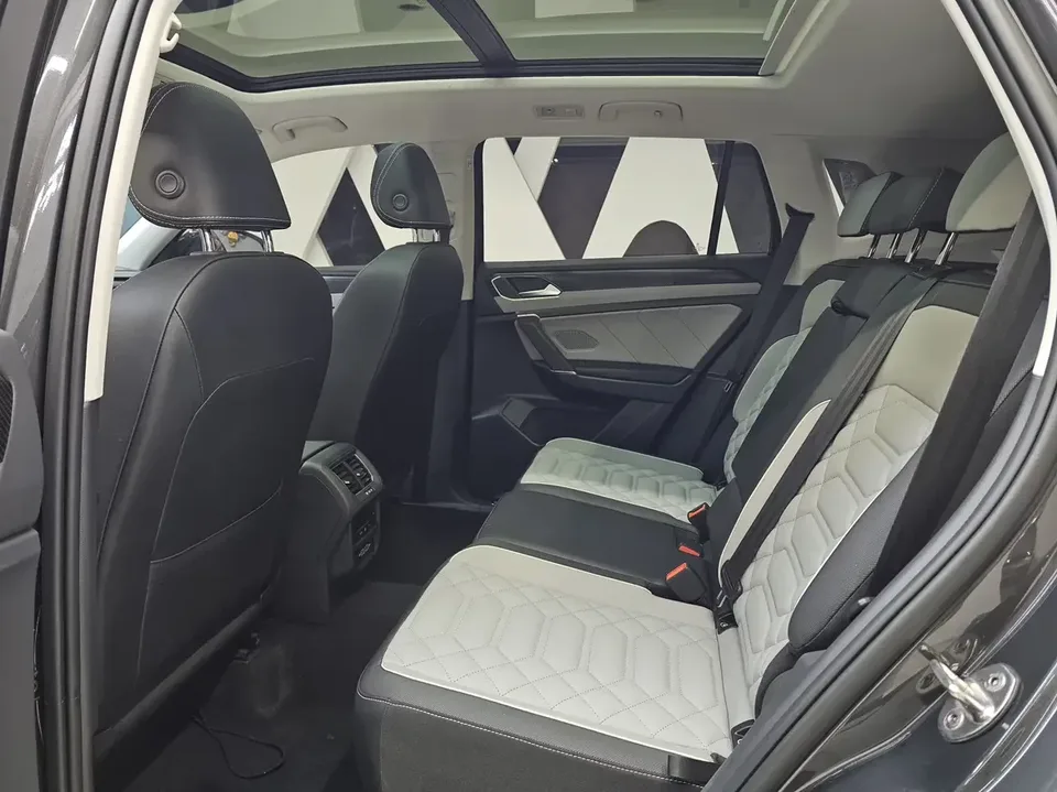 Volkswagen Tayron Tanyue 2023 280TSI 2WD Luxury Plus Advanced Edition 2023 — thumbnail 3