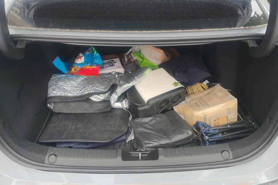 Geely Galaxy L6 Galaxy L6 2024 Longteng version 1.5T DHT 125km PLUS 2024 — thumbnail 5
