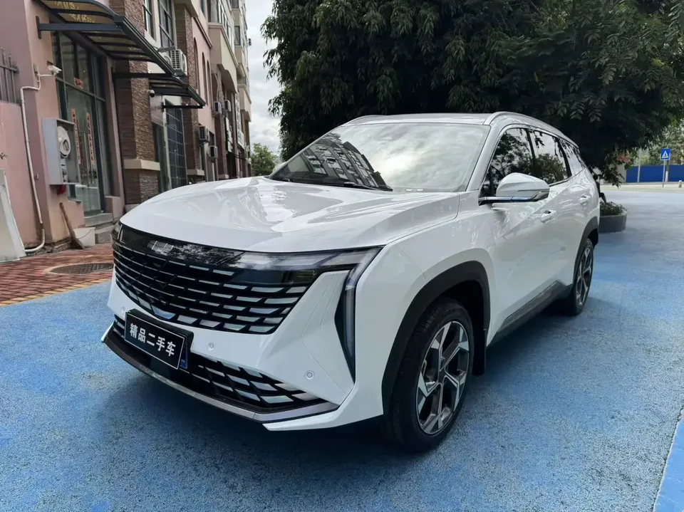 Geely Atlas L Boyue L 2023 1.5TD DCT Premium 2024 — photo 1, buy with delivery to Moscow