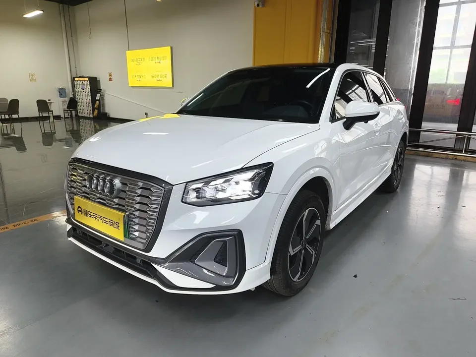 Audi Q2L e-tron Audi Q2L e-tron 2022 Pure electric intelligent enjoyment type 2022 — photo 1, buy with delivery to Moscow