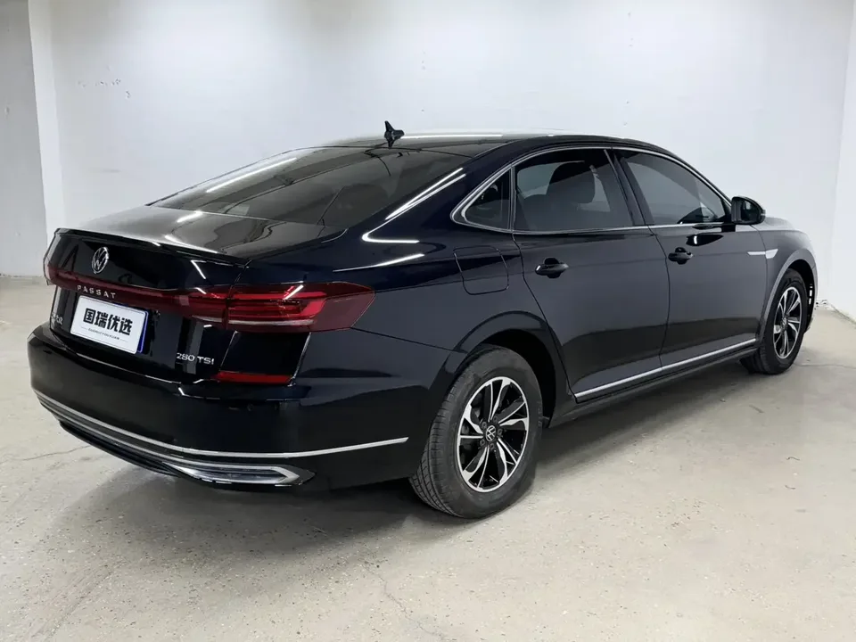 Volkswagen Passat Passat 2022 280TSI Elite Edition 2022 — миниатюра 2