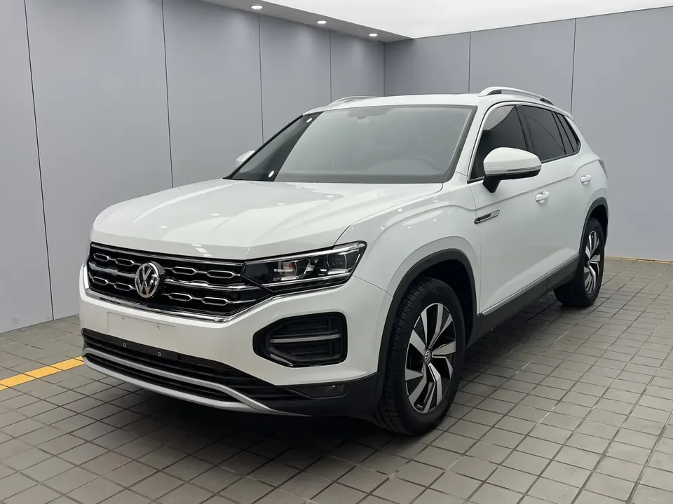Volkswagen Tayron Tanyue 2022 280TSI 2WD Luxury Smart Edition 2022 — photo 1, buy with delivery to Moscow