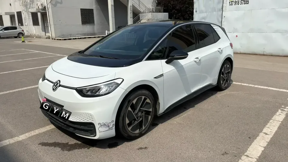 Volkswagen ID.3 Volkswagen ID.3 2023 Pure Smart Edition 2023 — photo 1, buy with delivery to Moscow