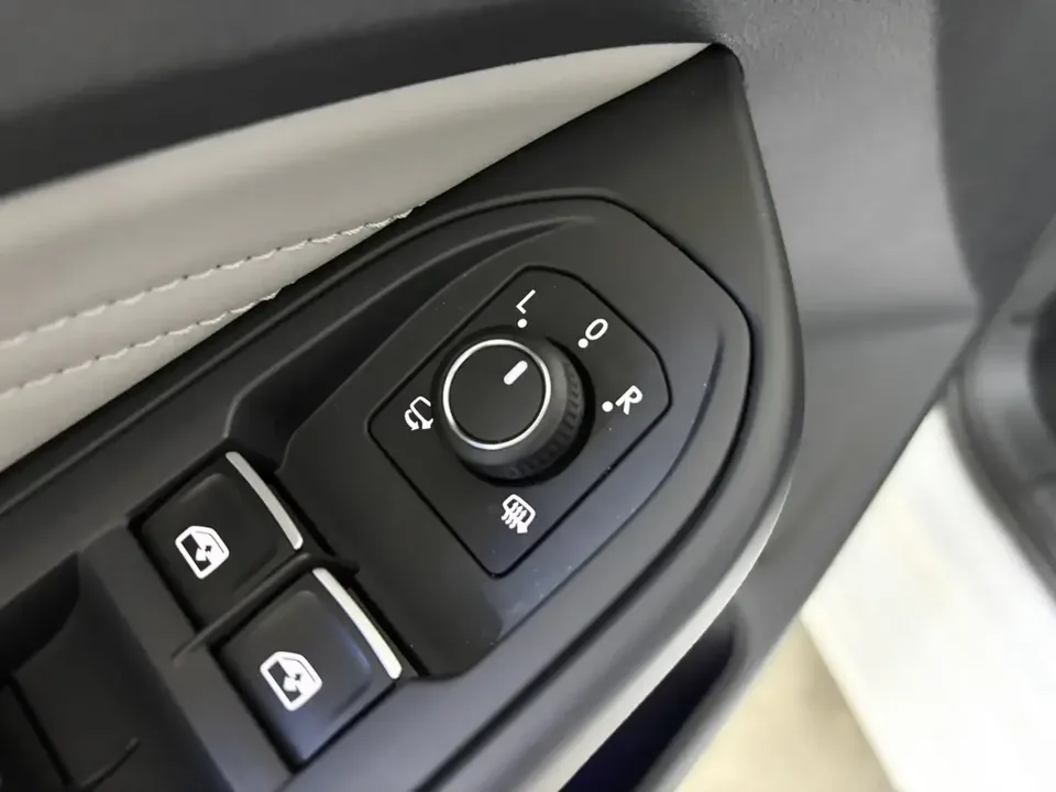 Volkswagen Golf golf 2021 280TSI DSG 30th Anniversary Edition 2022 — thumbnail 3