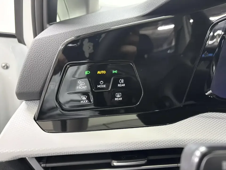 Volkswagen Golf golf 2021 280TSI DSG 30th Anniversary Edition 2022 — thumbnail 5