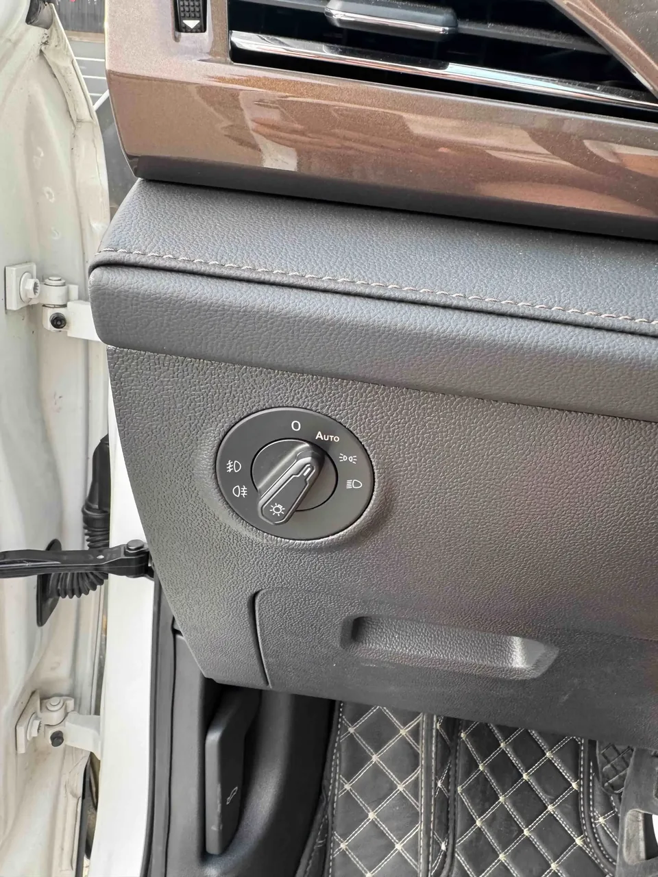 Volkswagen Tharu tuyue 2022 280TSI 2WD Comfort Edition 2023 — thumbnail 3