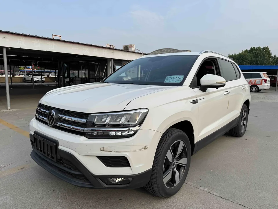Volkswagen Tharu tuyue 2022 280TSI 2WD Comfort Edition 2023 — photo 1, buy with delivery to Moscow