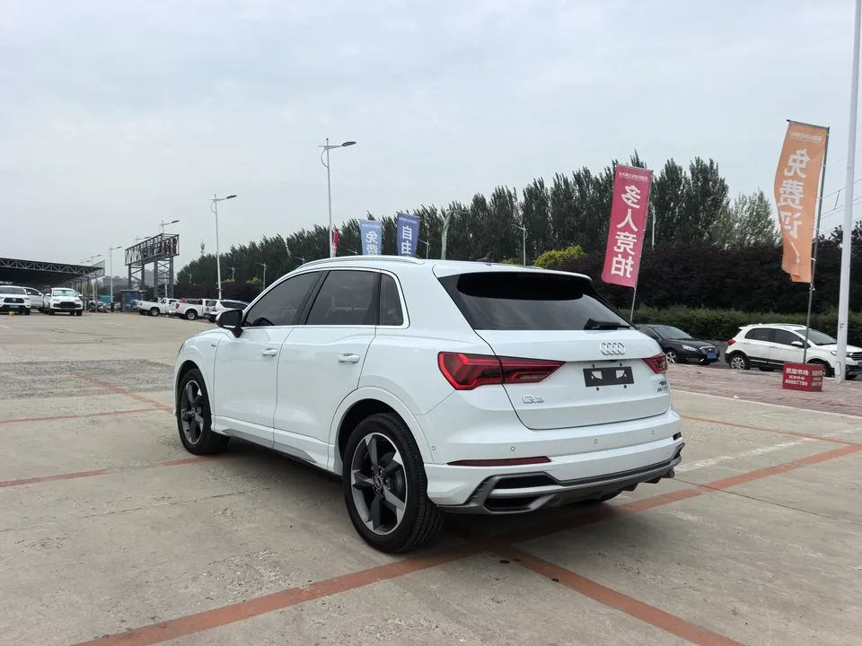 Audi Q3 Audi Q3 2022 35 TFSI Stylish Dynamic 2022 — thumbnail 4