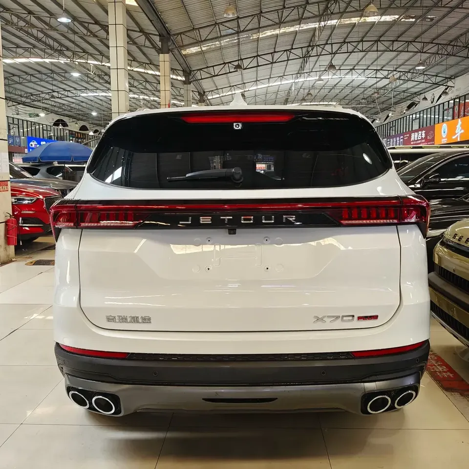 Jetour Jietu X70 PLUS Jietu X70 PLUS 2023 1.5T DCT Brave PLUS 5-seater 2024 — миниатюра 2