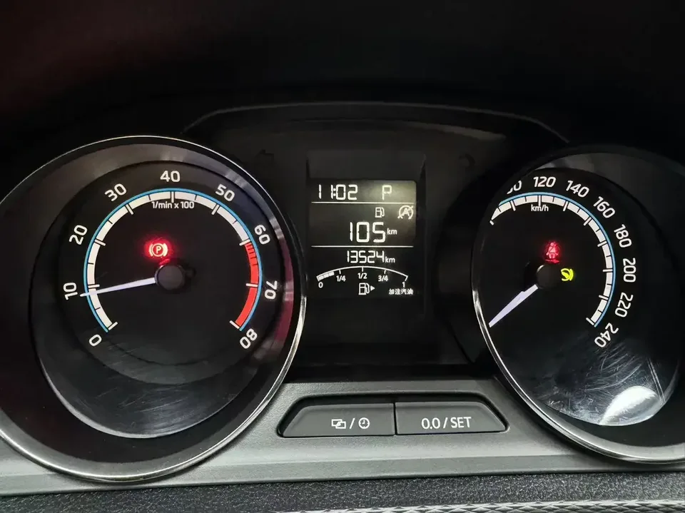 Skoda Comek Comek 2023 1.5L Automatic Comfort Edition 2023 — thumbnail 4