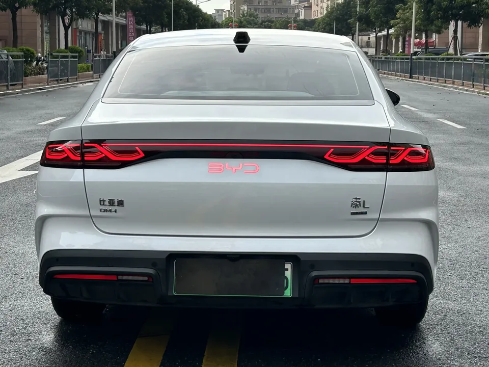 BYD Qin L DM Qin L DM 2025 Intelligent Driving Edition DM-i 80KM Leading Edition 2025 — thumbnail 2