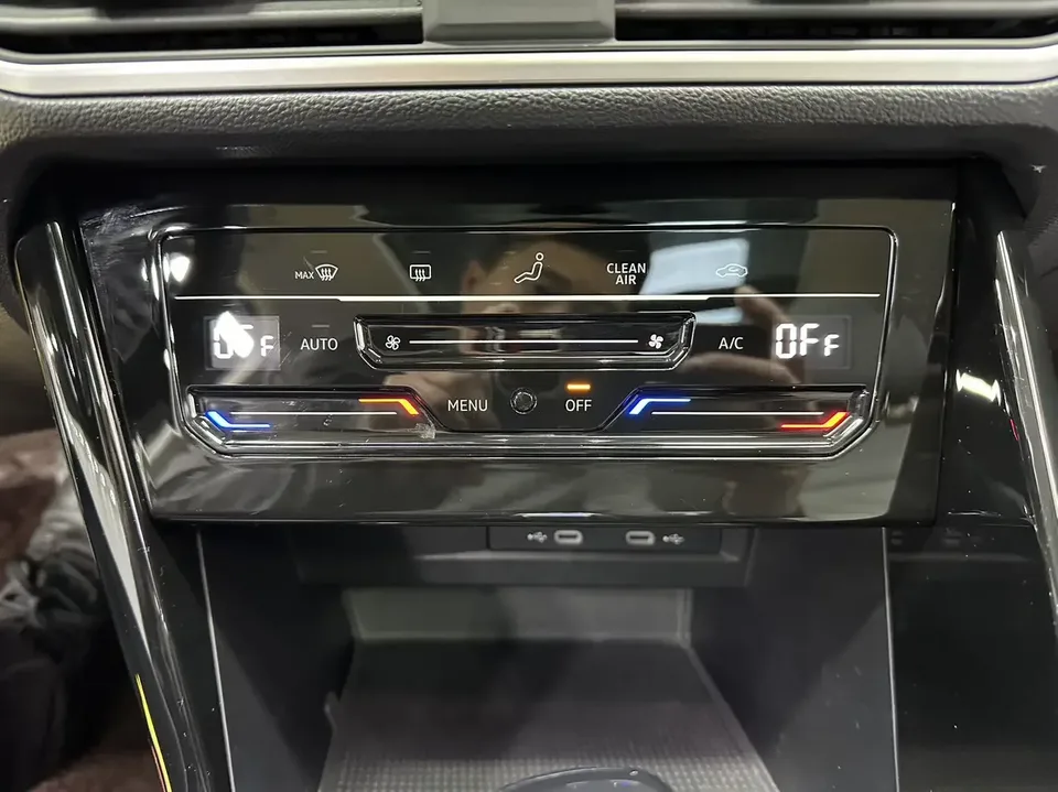 Volkswagen Tayron Tanyue 2023 280TSI 2WD Luxury Plus Advanced Edition 2022 — thumbnail 3