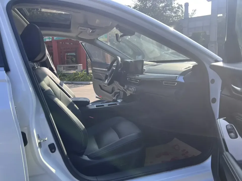 Nissan Altima Sound of nature 2022 2.0L XL-TLS Enjoy Edition 2023 — thumbnail 5