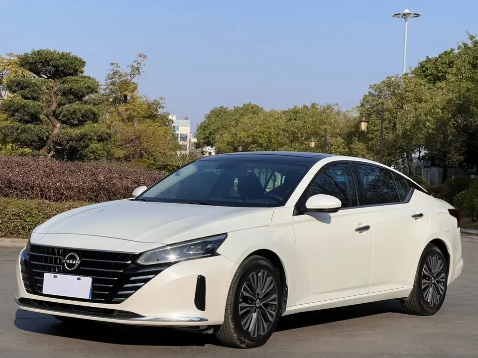 Nissan Altima Sound of nature 2022 2.0L XL-TLS Enjoy Edition 2023 — photo 1, buy with delivery to Moscow