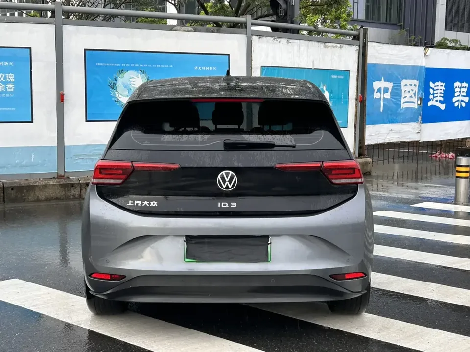 Volkswagen ID.3 Volkswagen ID.3 2023 Upgraded Pure Smart Edition 2023 — thumbnail 2