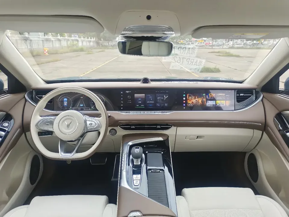 Voyah Lantu FREE Lantu FREE 2021 Four-wheel drive standard pure electric exclusive luxury package 2022 — thumbnail 3