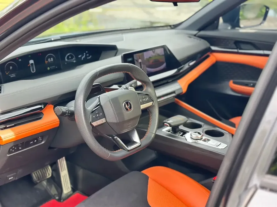 Changan UNI-V Changan UNI-V 2023 1.5T Sports Edition 2023 — thumbnail 5