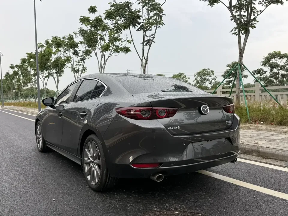 Mazda Axela Mazda3 Angkesela 2023 2.0L Automatic Elegant Edition 2023 — thumbnail 2