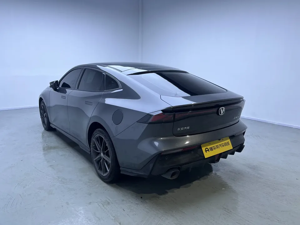 Changan UNI-V Changan UNI-V 2023 1.5T Premium 2024 — thumbnail 2