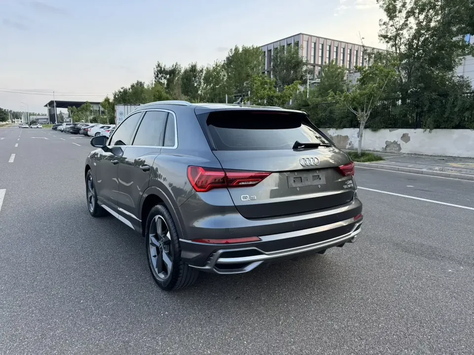 Audi Q3 Audi Q3 2022 35 TFSI Stylish Dynamic 2022 — миниатюра 2