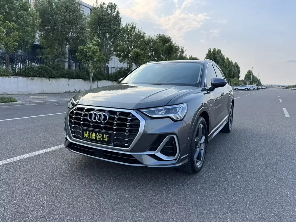 Audi Q3 Audi Q3 2022 35 TFSI Stylish Dynamic 2022 — фото 1, купить с доставкой в Москву