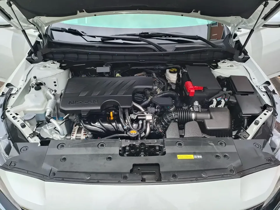 Nissan Altima Sound of nature 2022 2.0L XL-TLS Enjoy Edition 2023 — thumbnail 3