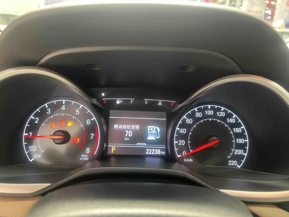 Chevrolet Monza Cruze 2022 320 Automatic Enjoy Sunroof Edition 2022 — thumbnail 3